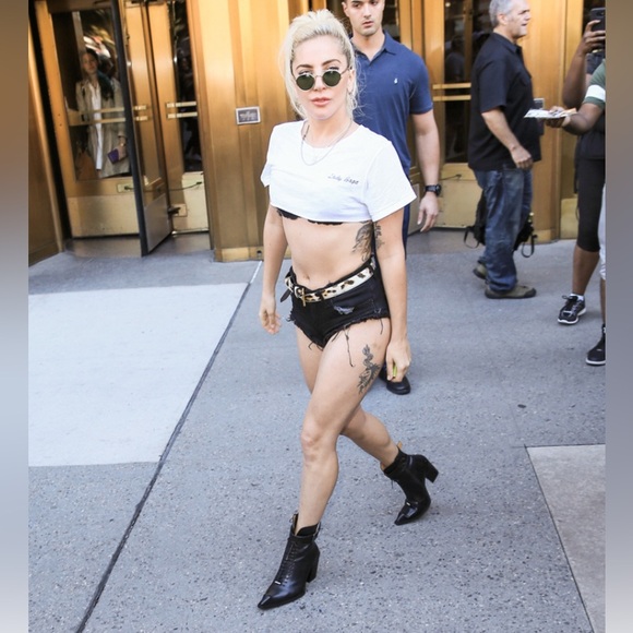 SWORDFISH HI
CUBIST
CUPCAKE - Picture 5 of 5